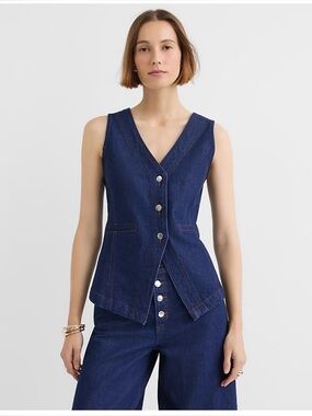 Loft Classic rinse denim vest . Cotton/spandex. Size Medium. NWT.